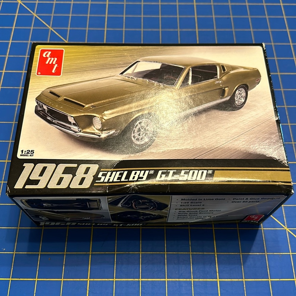 1968 Shelby GT 500 Muscle Car Model Kit 1:25 Scale AMT NOS